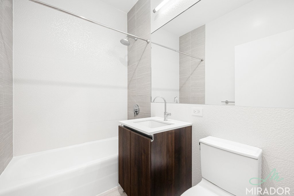15 Park Row 9K