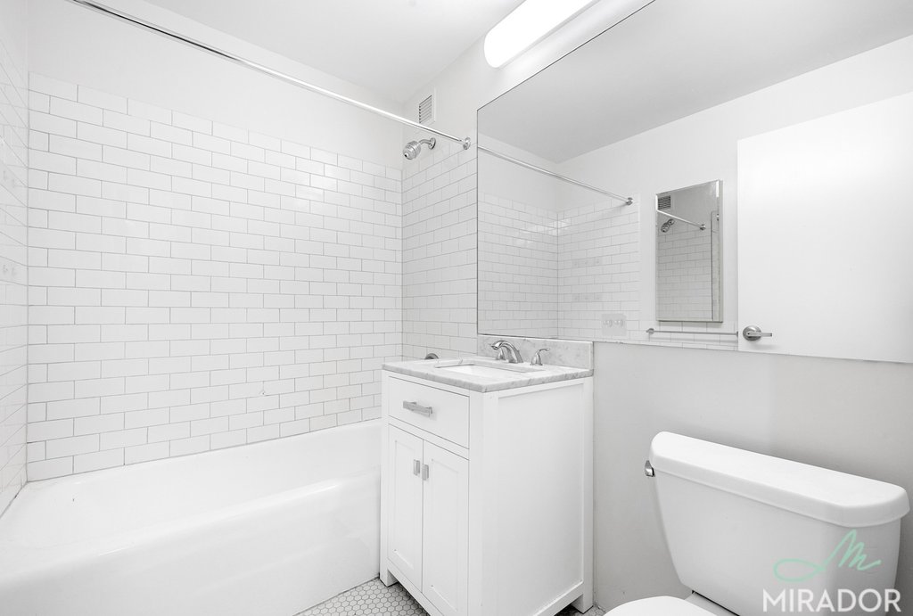 15 Park Row 10D
