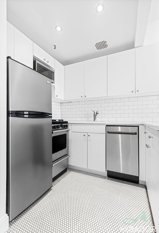 1435 York Avenue 5C