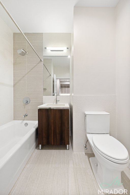 15 Park Row 21G