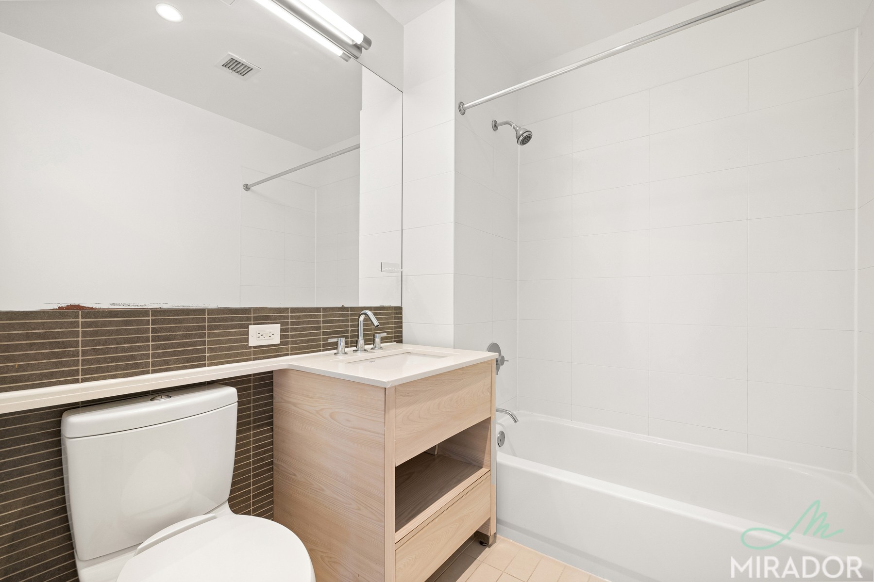 80 Dekalb Avenue 23F