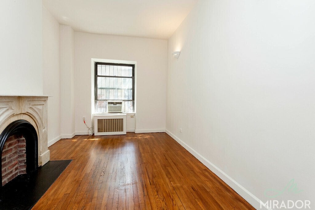 39 W 16th Street 1F