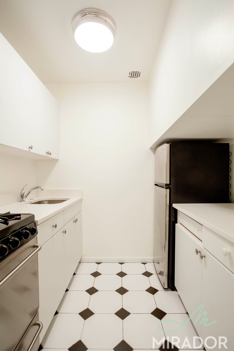 43 W 16th Street 7F