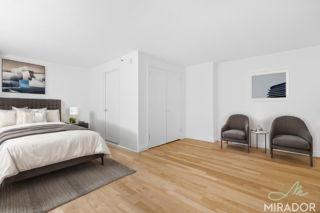 60 W 23rd Street 927