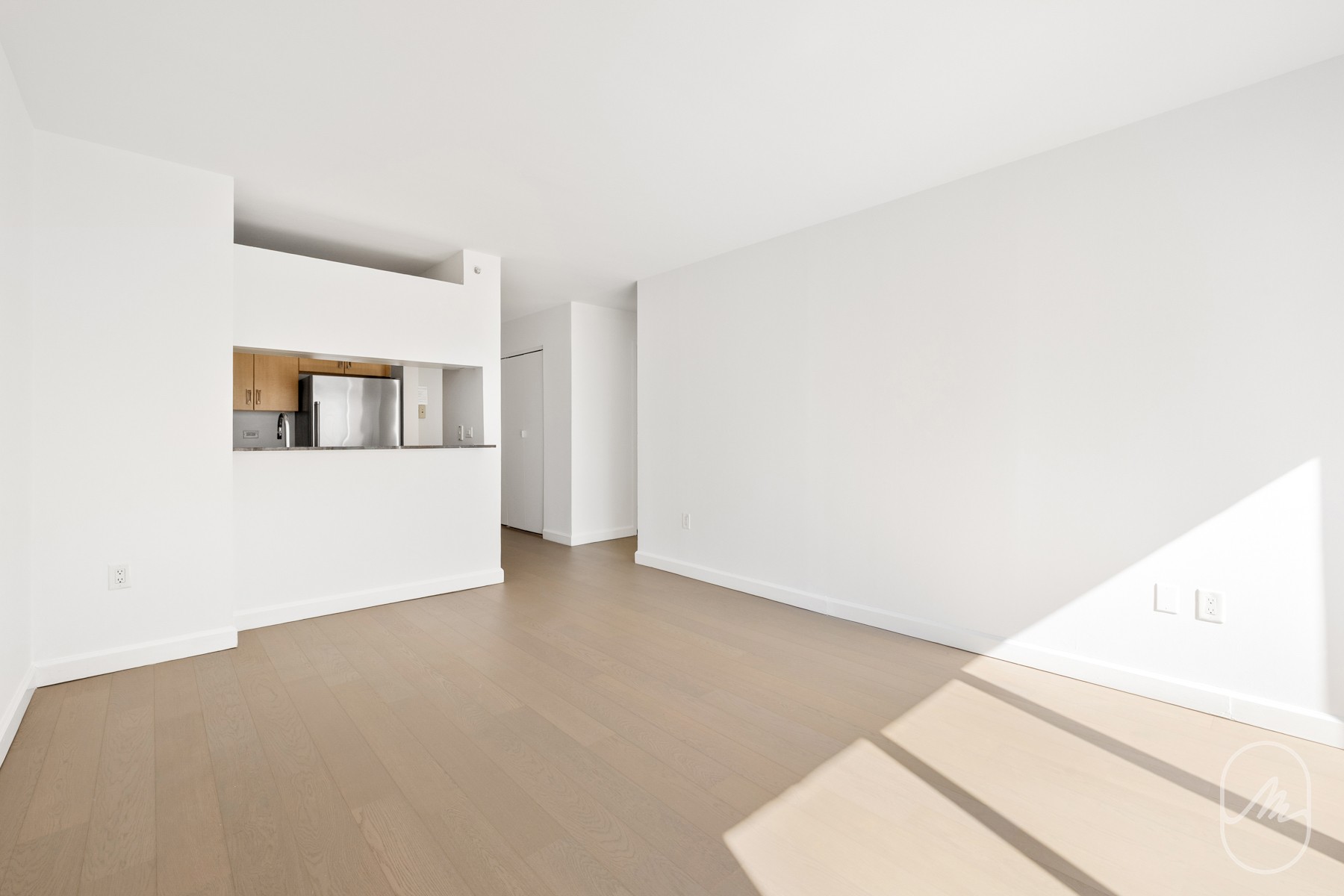 561 10th Avenue 17F