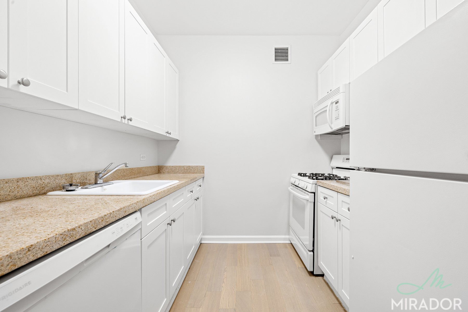 15 Park Row 22K
