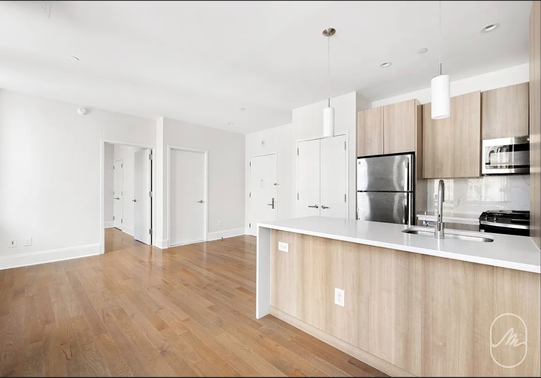 15 Park Row 9L