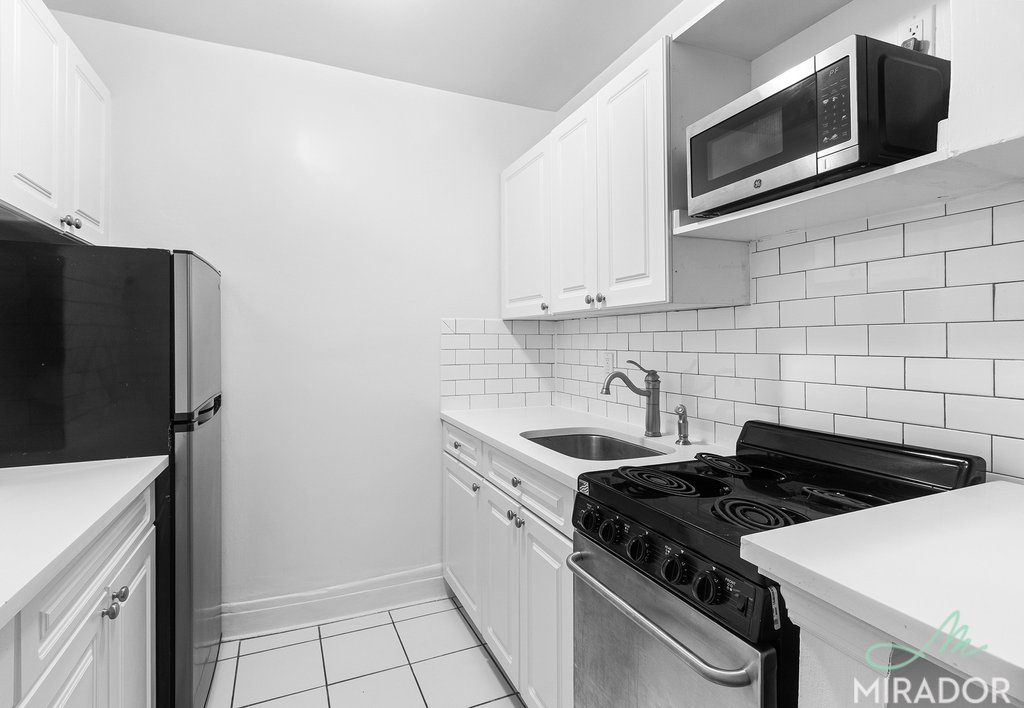 132 E 45th Street 3H