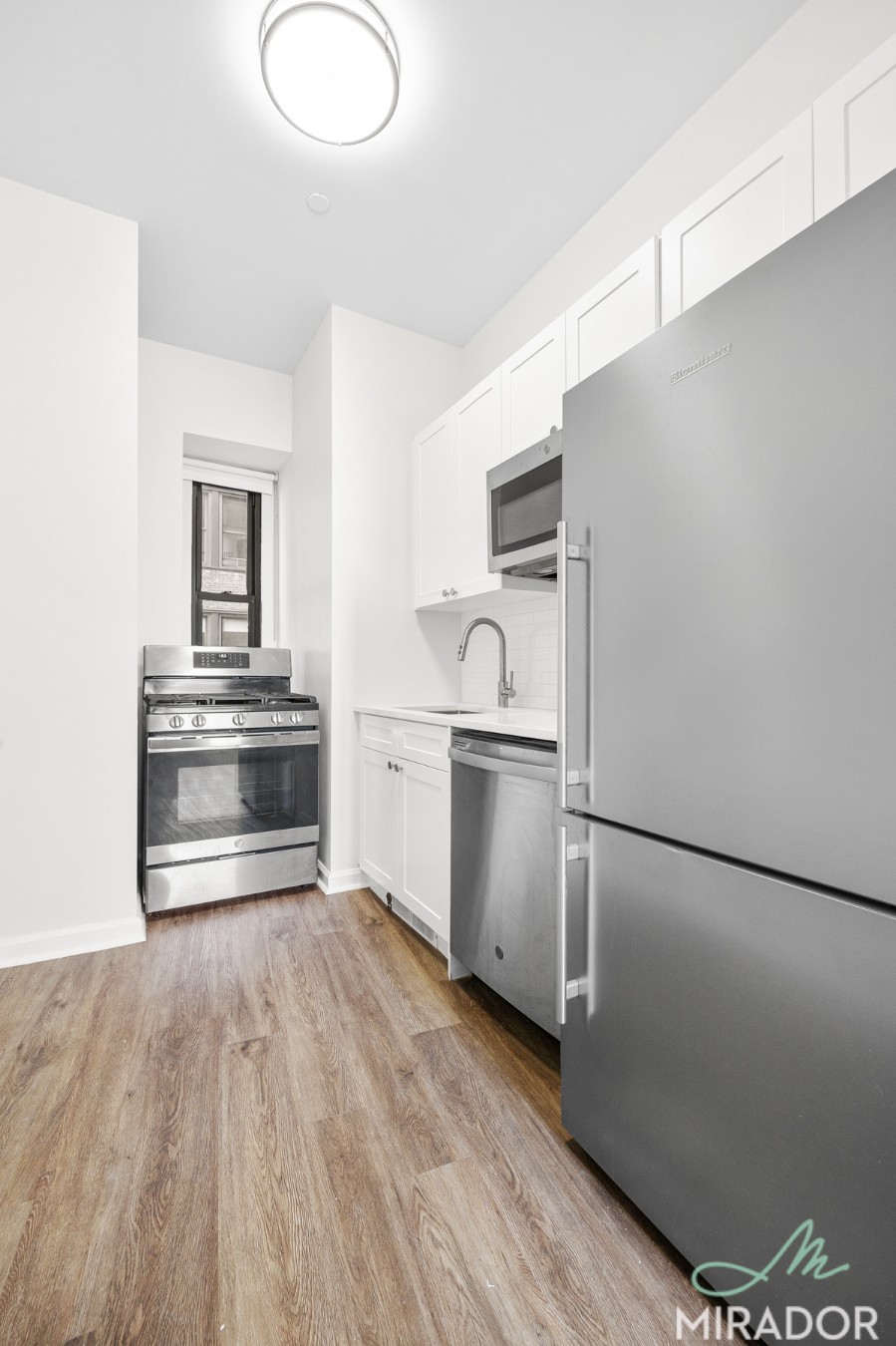 15 Park Row 19B