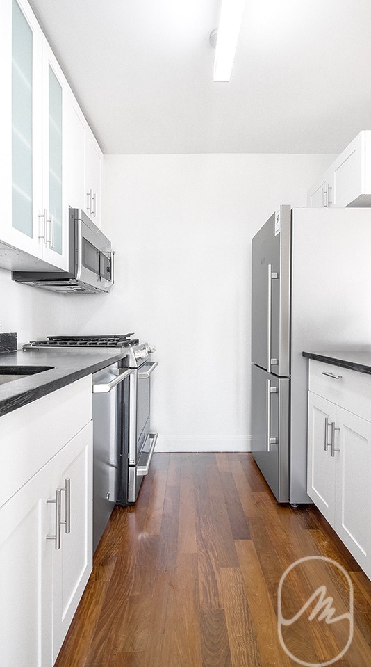 290 3rd Avenue 22B