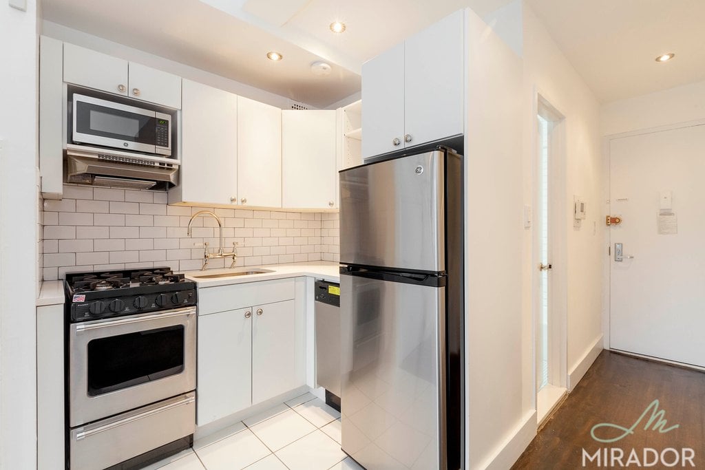 255 W 14th Street 4C