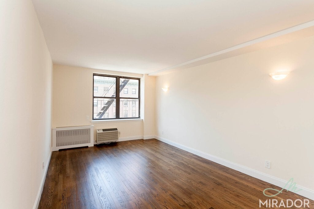 255 W 14th Street 4C
