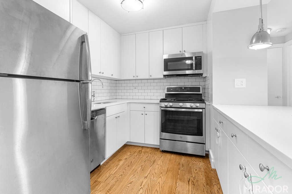 330 E 39th Street 16D