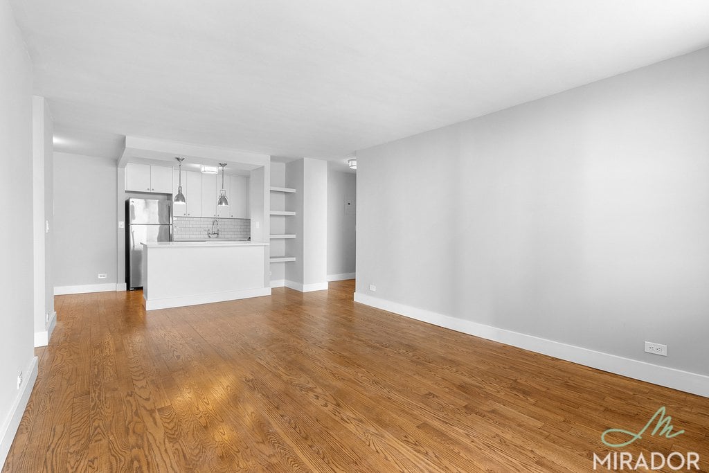 330 E 39th Street 16D