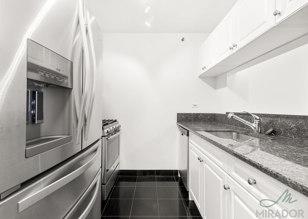 60 W 23rd Street 946