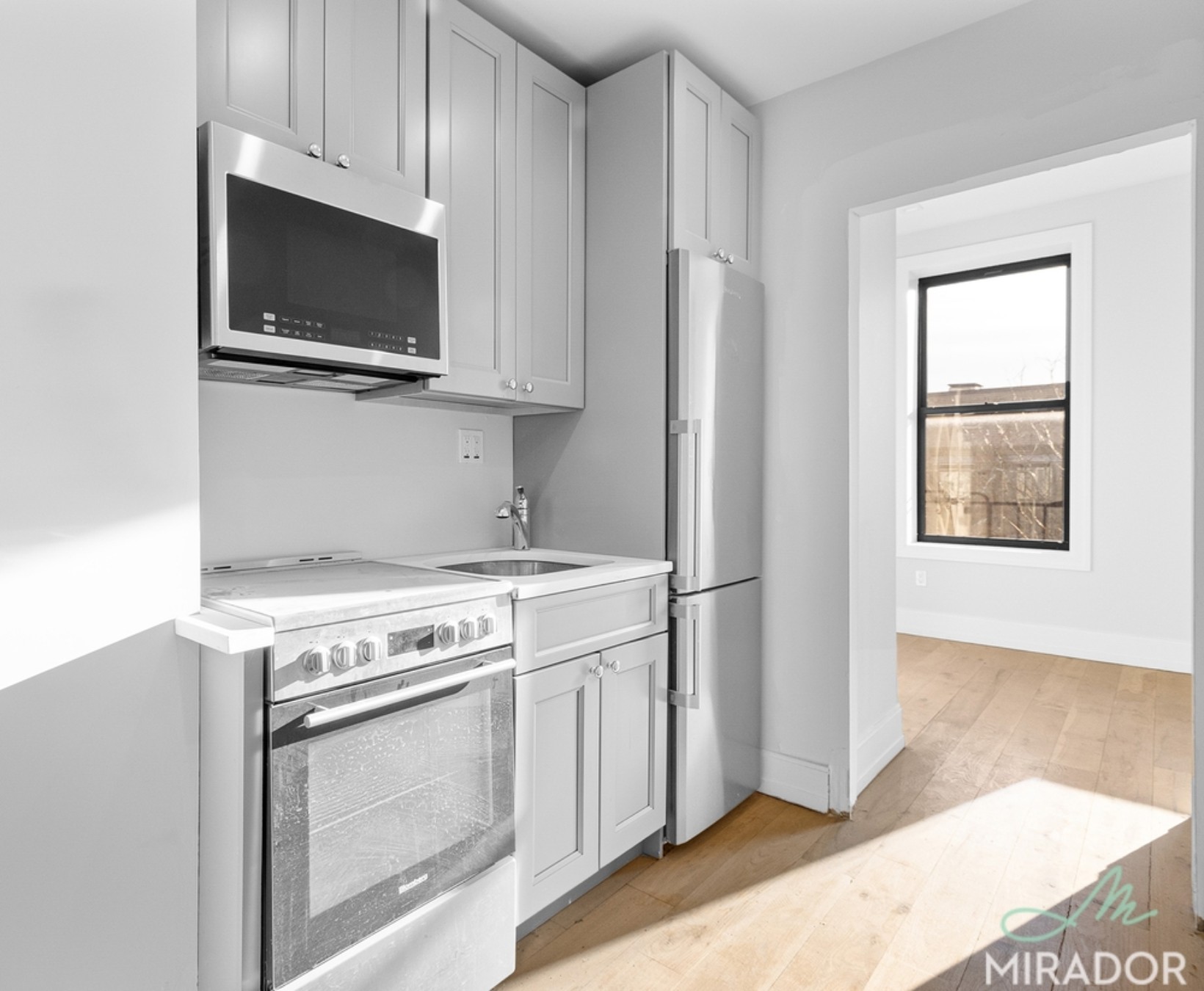 221 E 10th Street 17