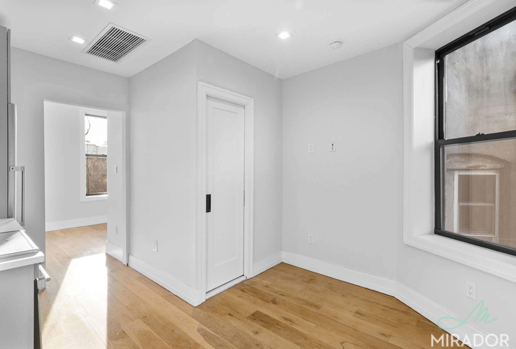 221 E 10th Street 17