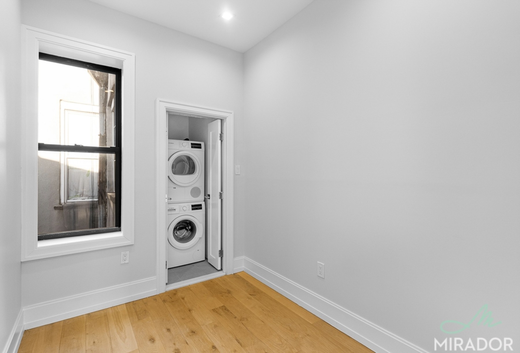 221 E 10th Street 17