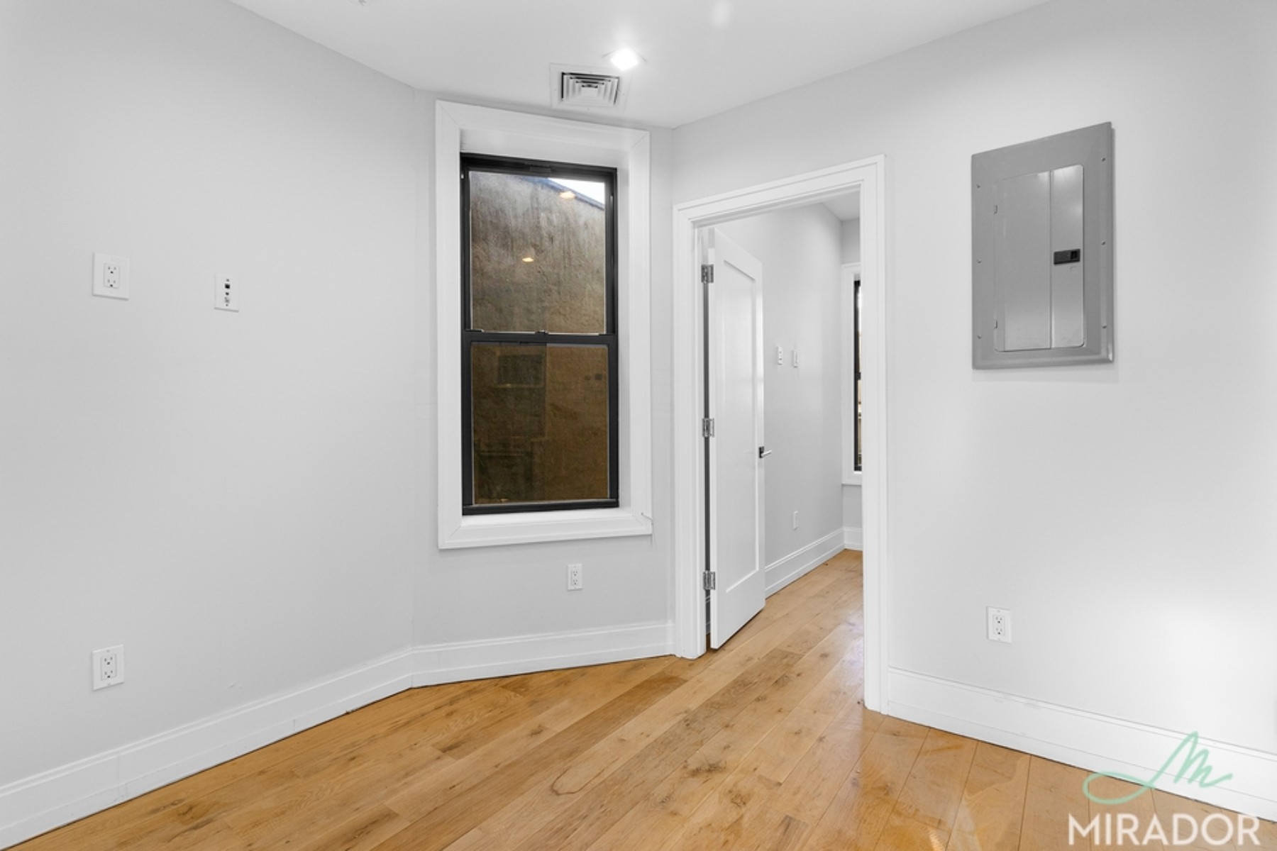 221 E 10th Street 17