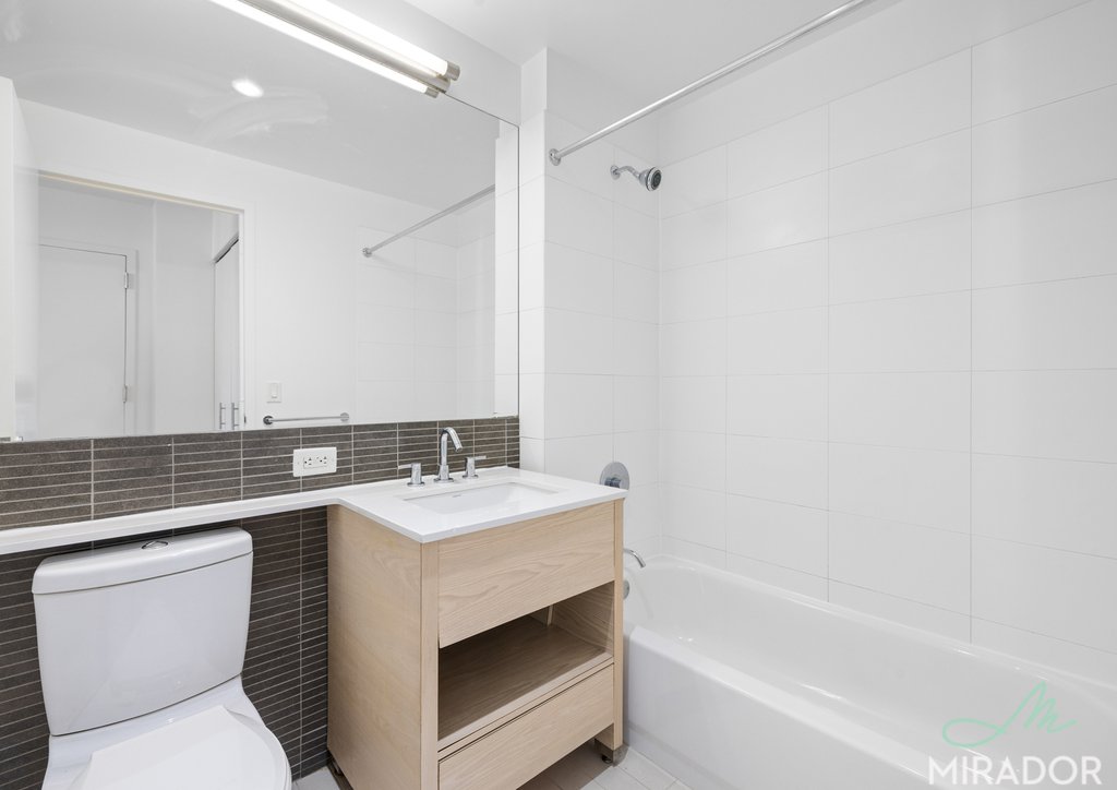 80 Dekalb Avenue 5B