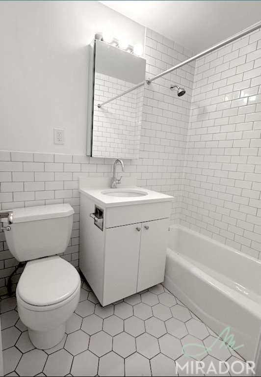 270 Park Avenue S 3C