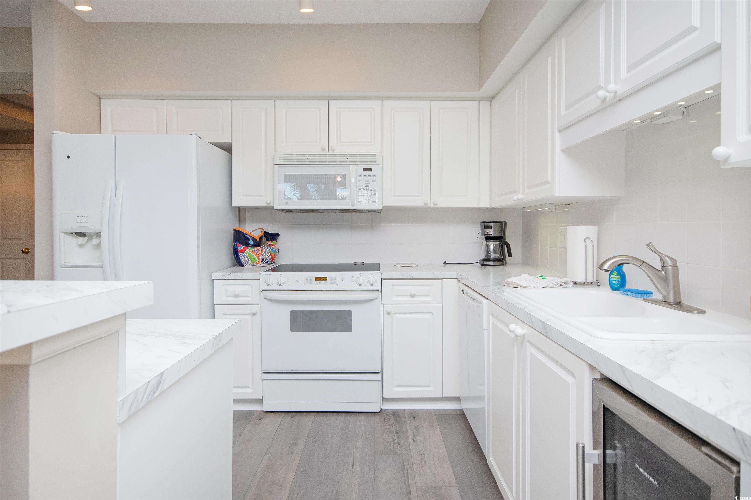 139 S Dunes Dr. Unit: Paget 103