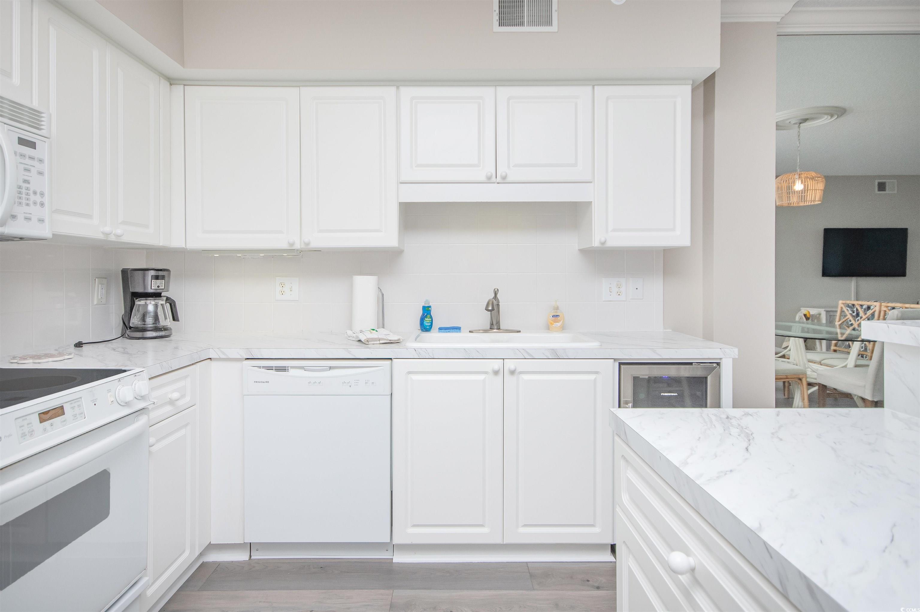 139 S Dunes Dr. Unit: Paget 103