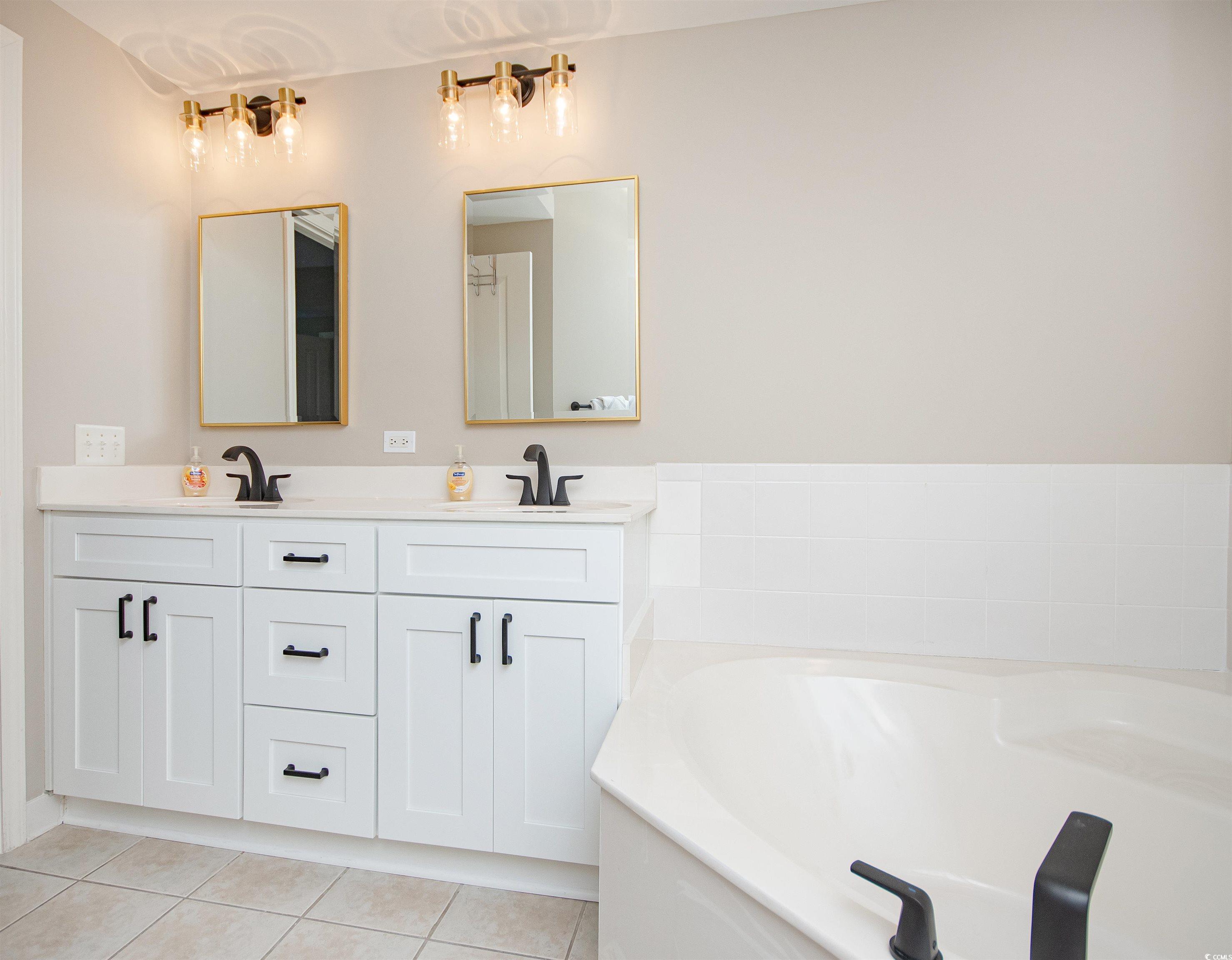 139 S Dunes Dr. Unit: Paget 103
