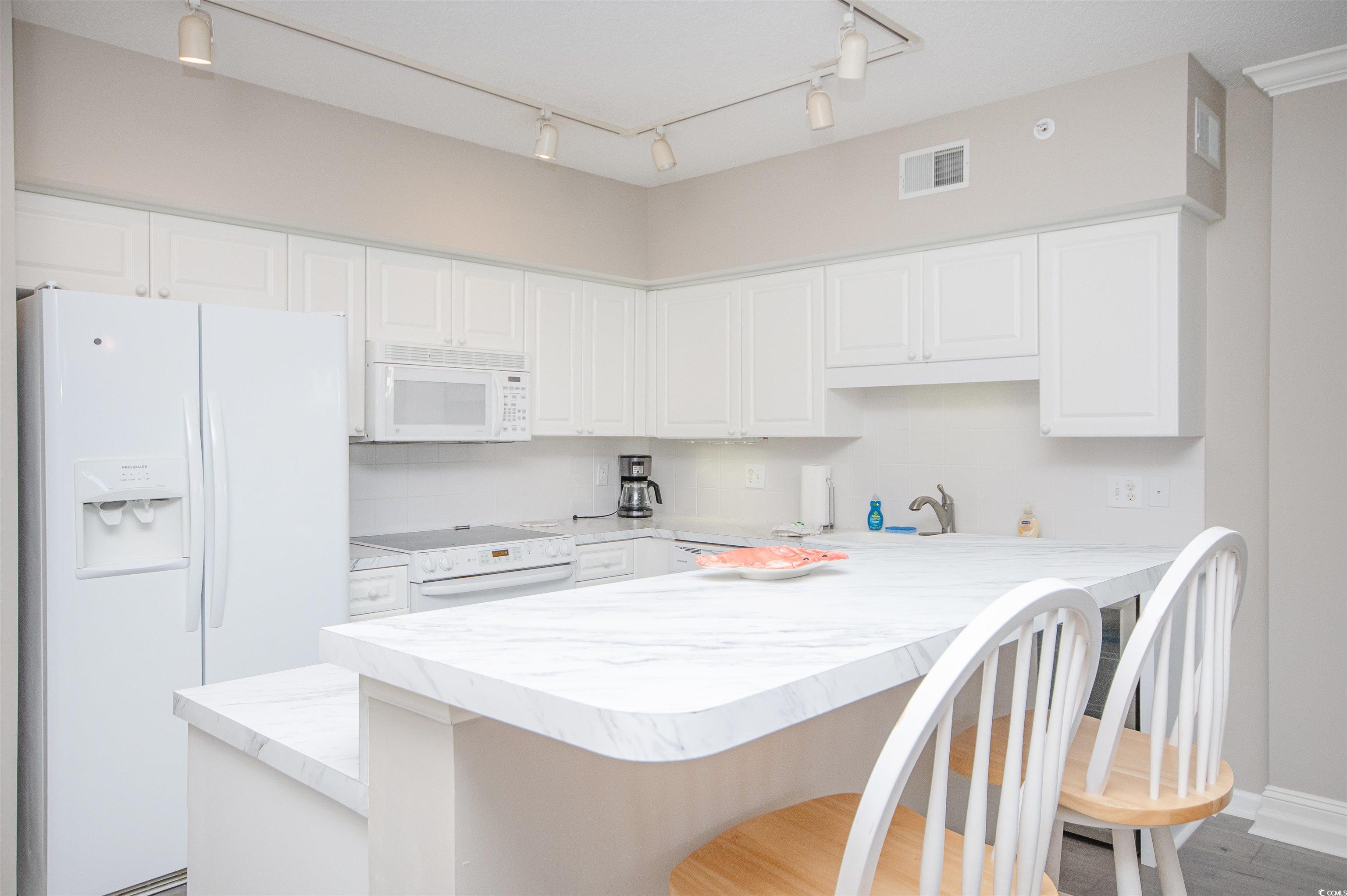 139 S Dunes Dr. Unit: Paget 103