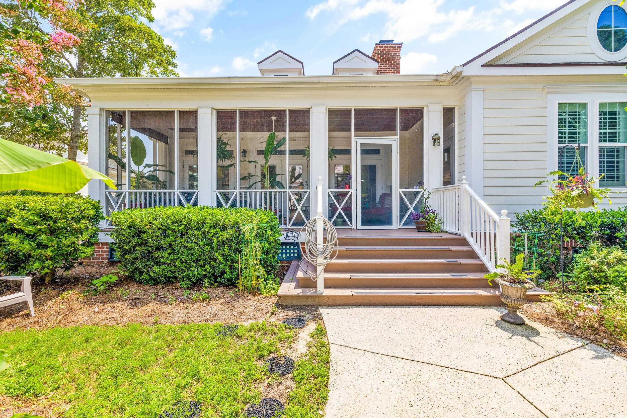 92 Cottage Ct.