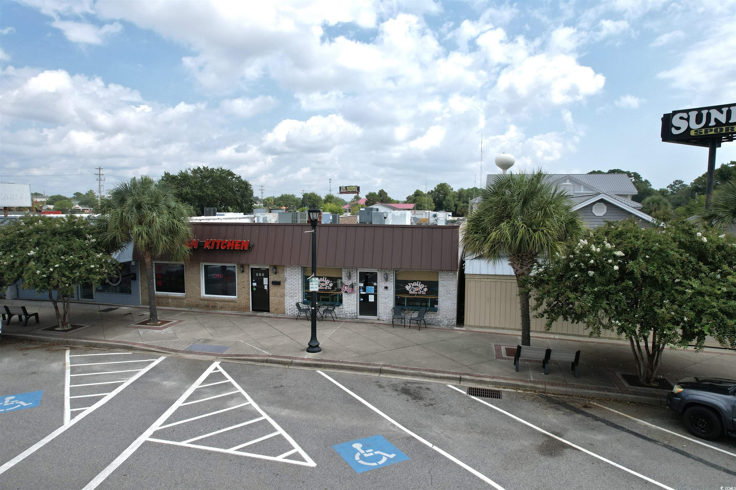 818 Surfside Dr.