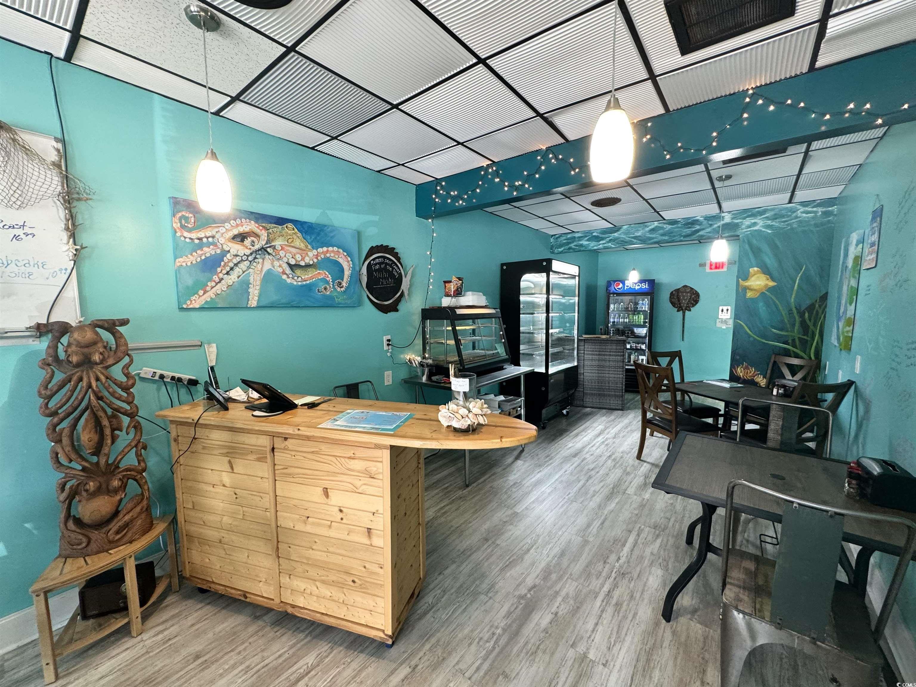 818 Surfside Dr.