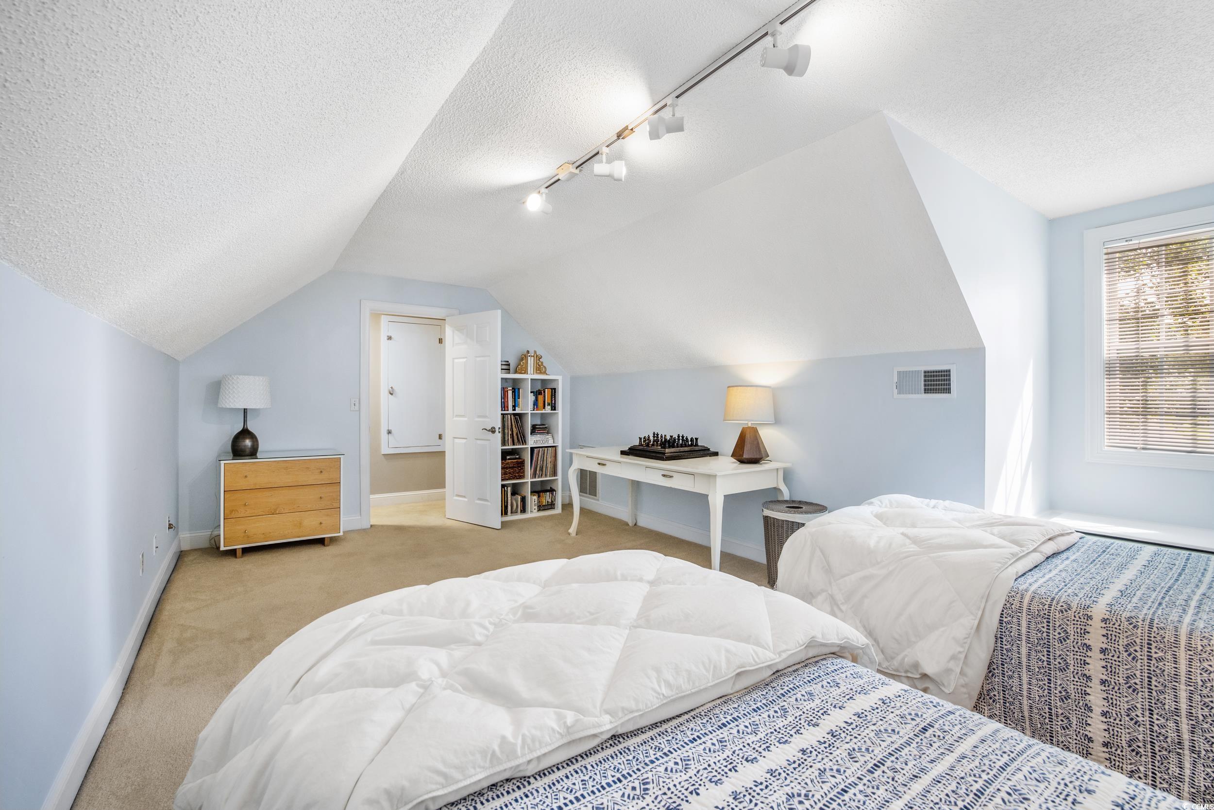 14 Ludlow Ct.