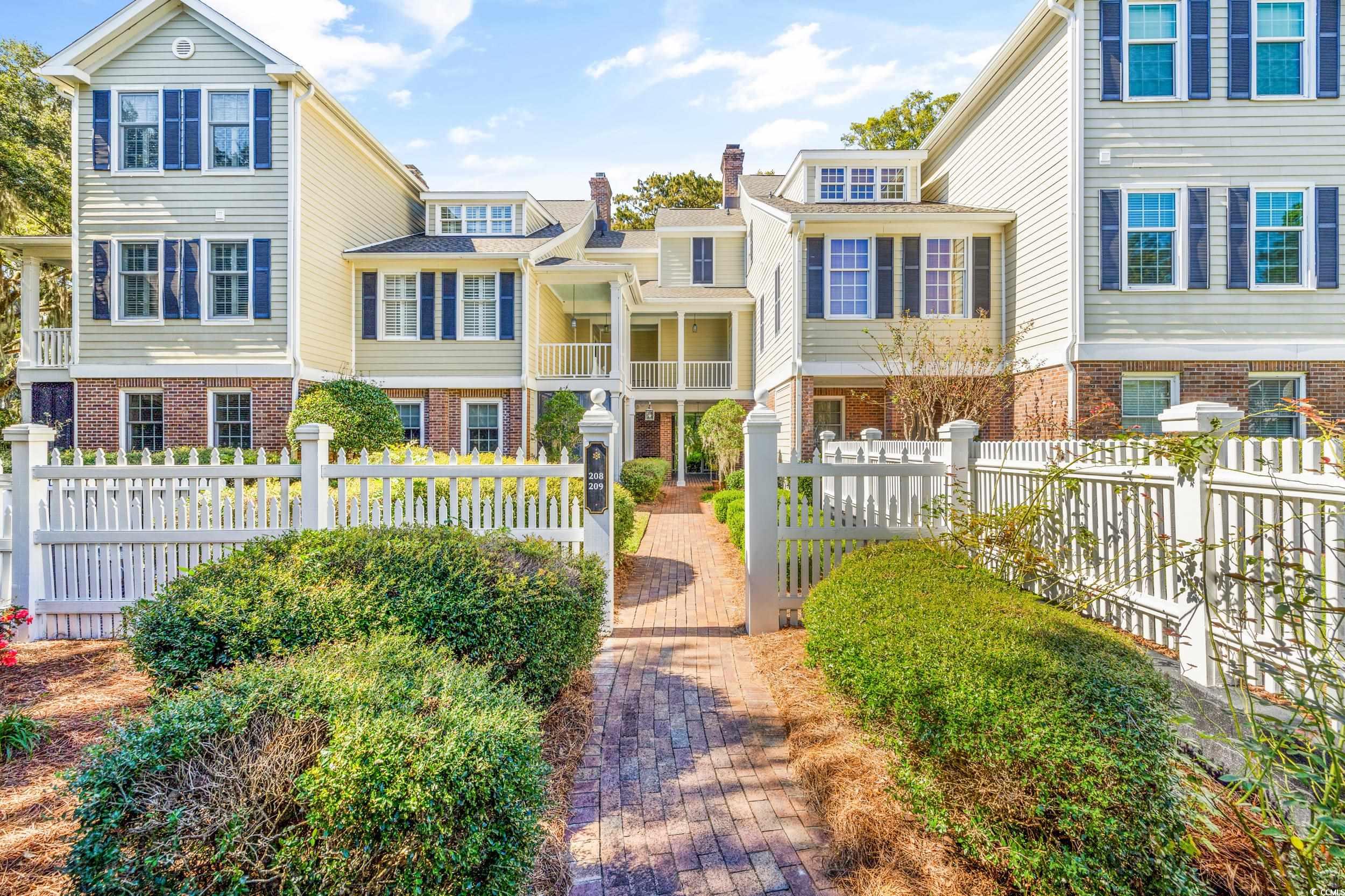 1970 Governors Landing Rd. Unit: 208