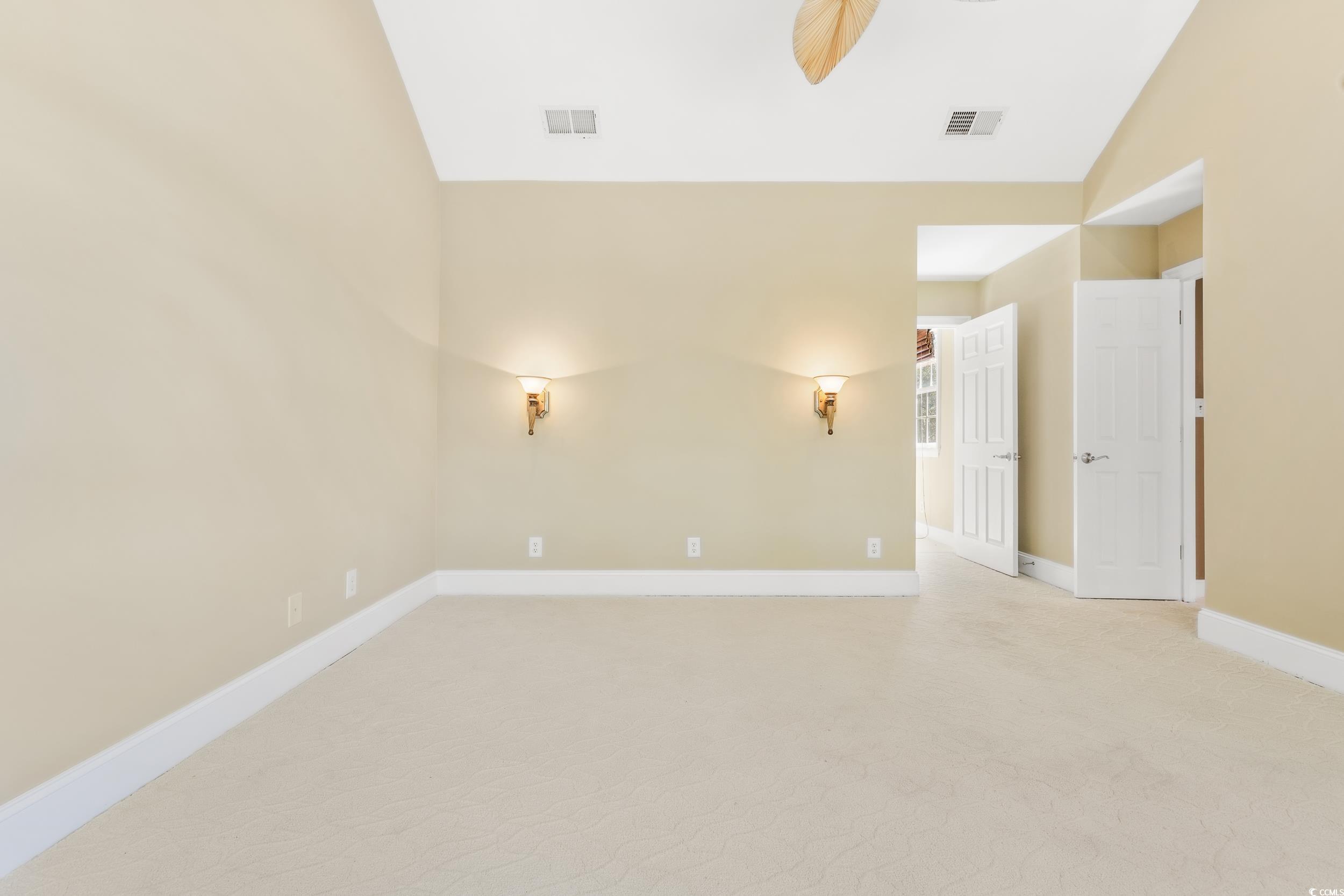 1970 Governors Landing Rd. Unit: 208