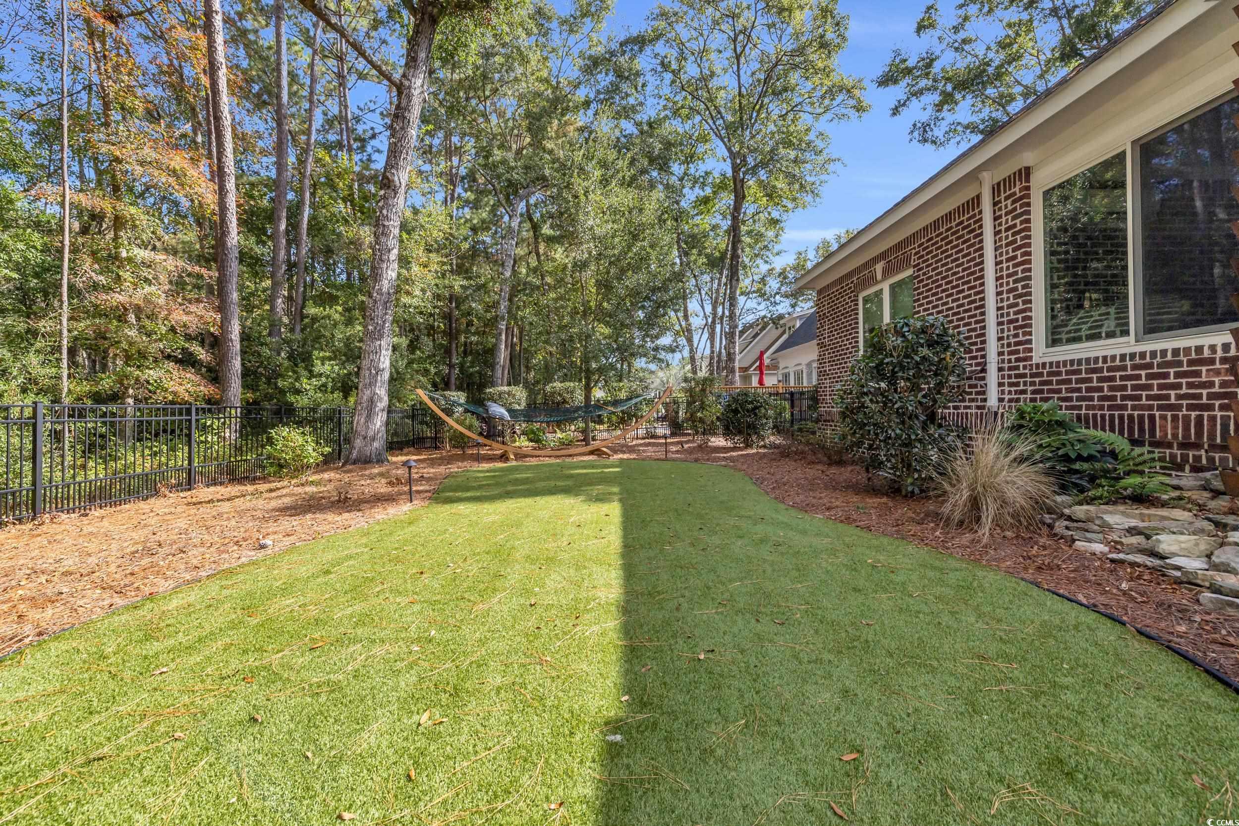 220 Hunters Oak Ct.