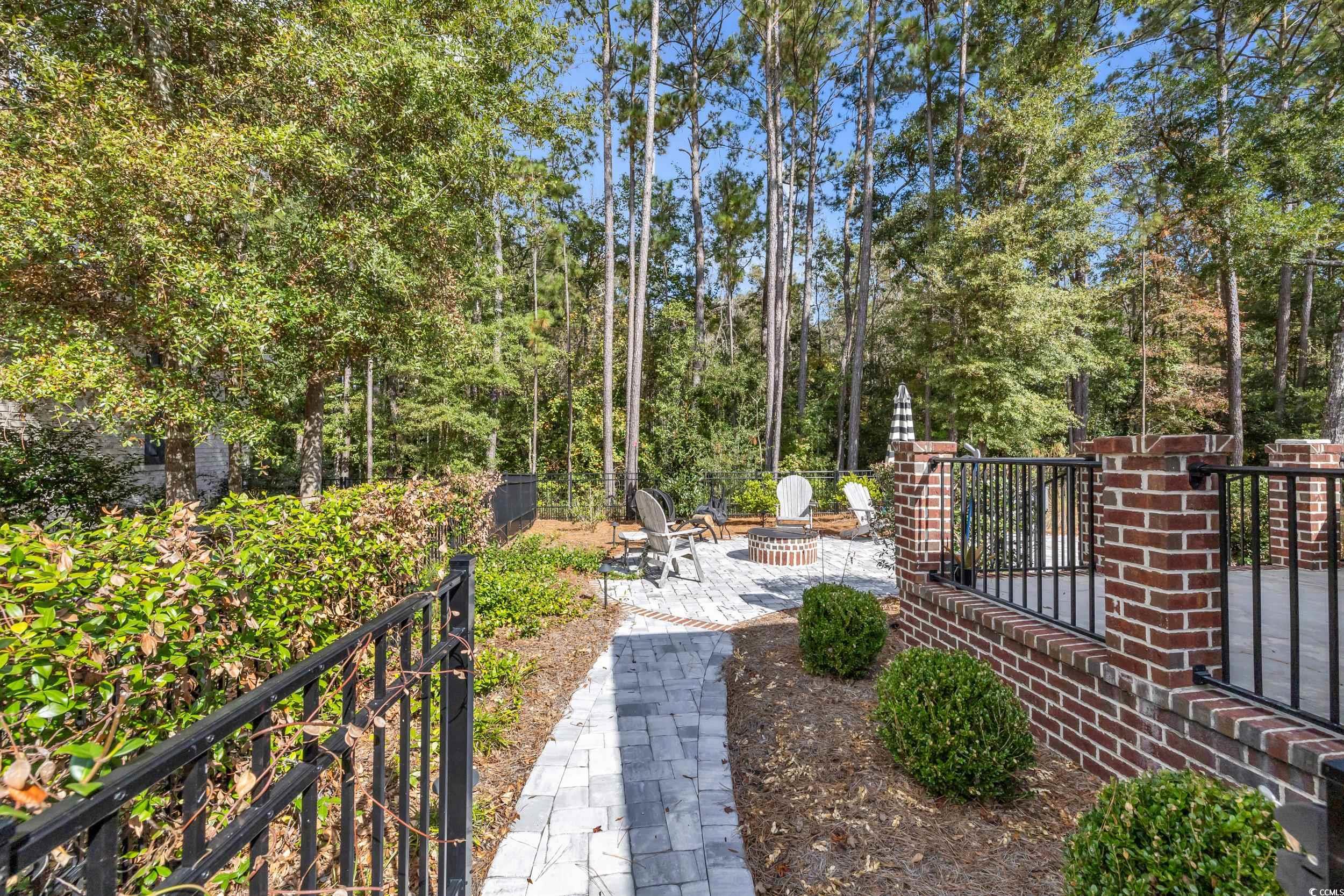 220 Hunters Oak Ct.