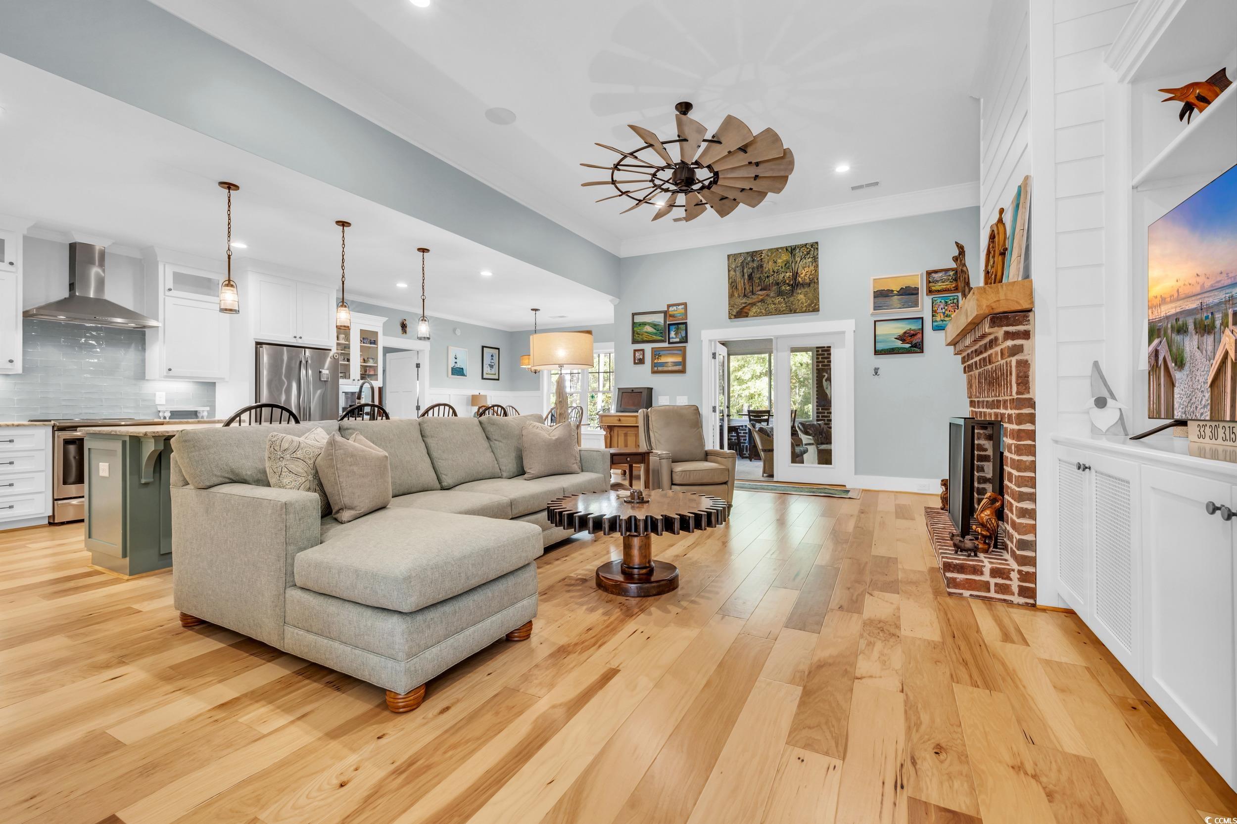 220 Hunters Oak Ct.
