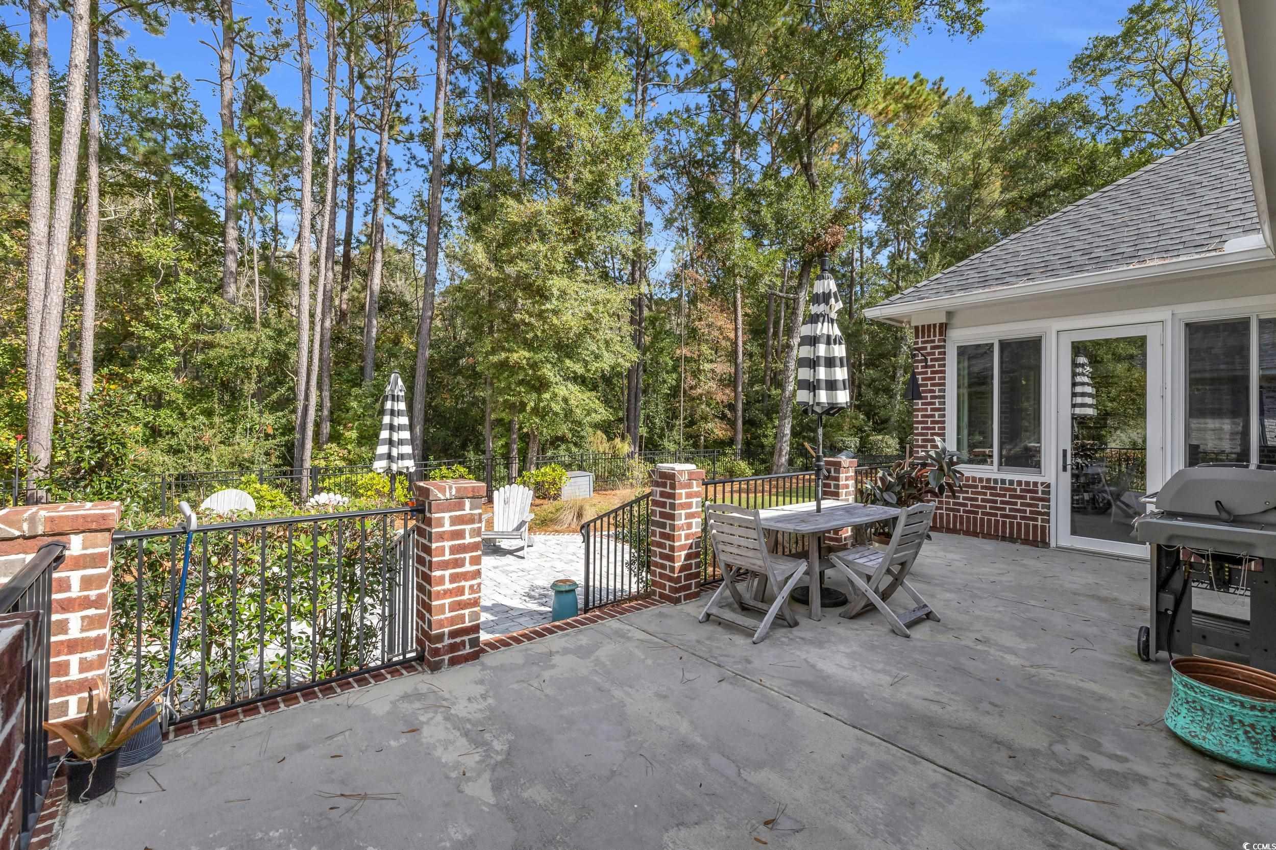 220 Hunters Oak Ct.