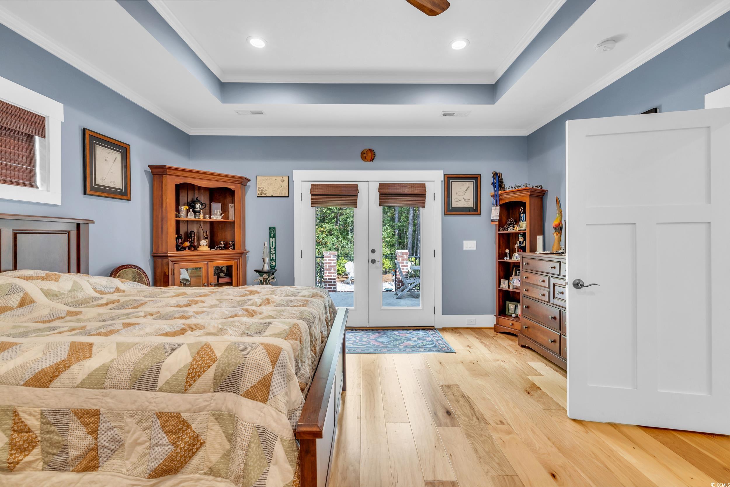 220 Hunters Oak Ct.