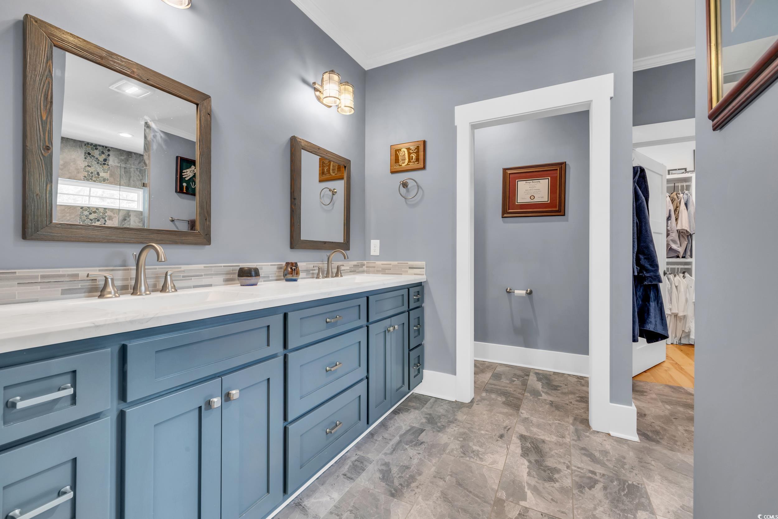 220 Hunters Oak Ct.