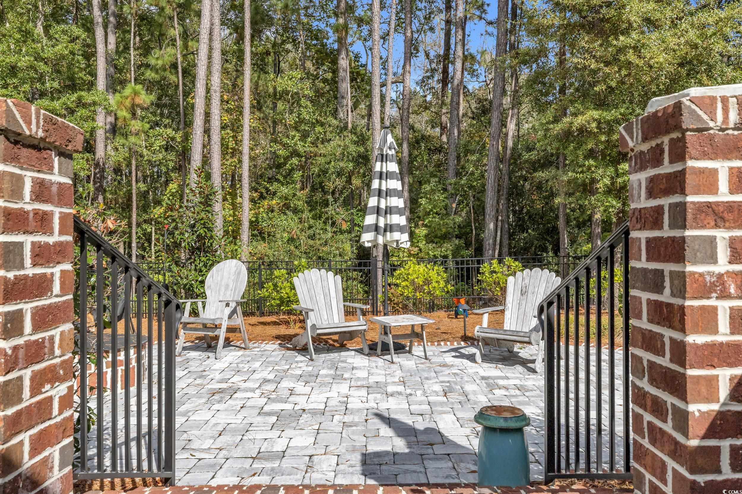 220 Hunters Oak Ct.