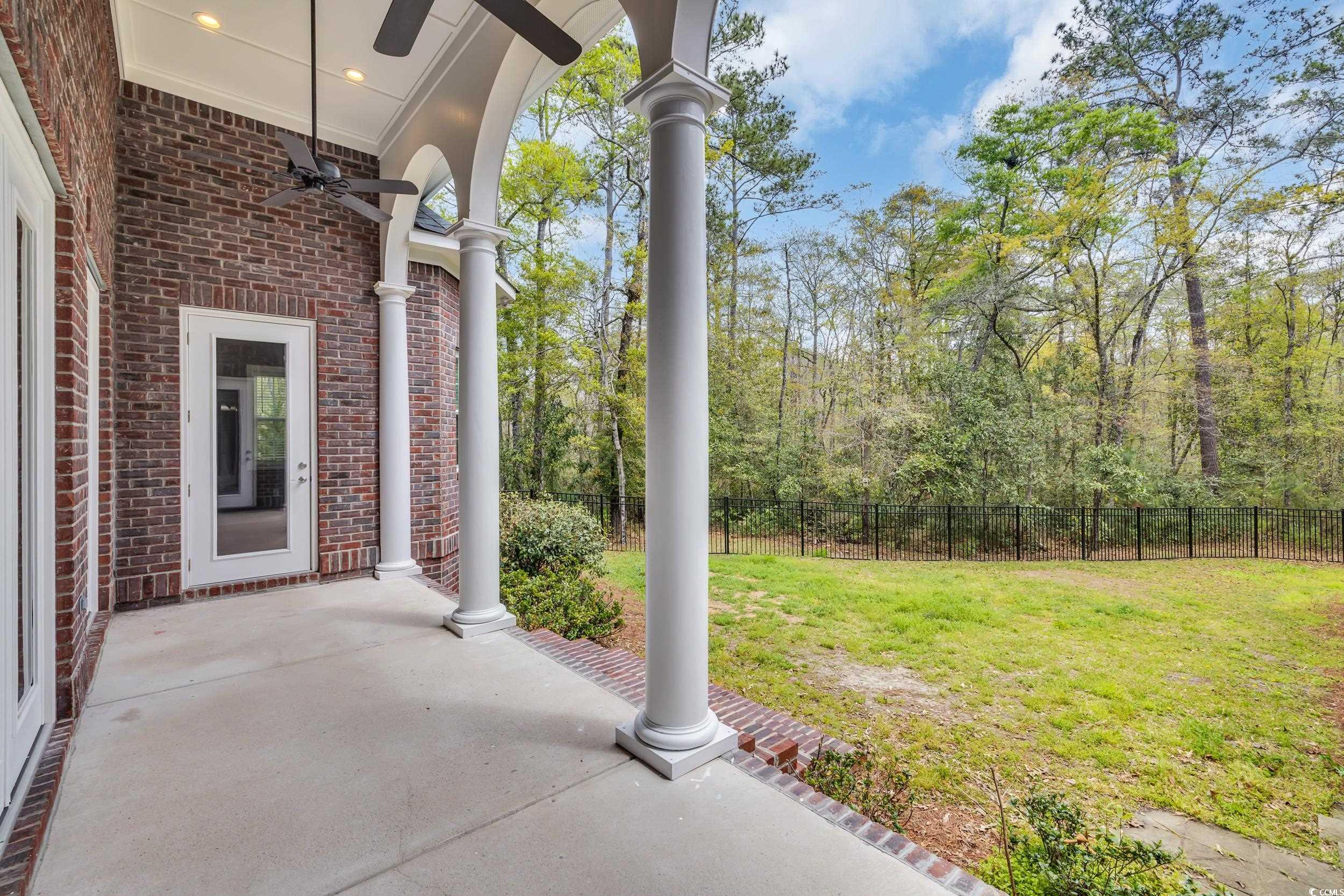 653 Whispering Pines Ct.