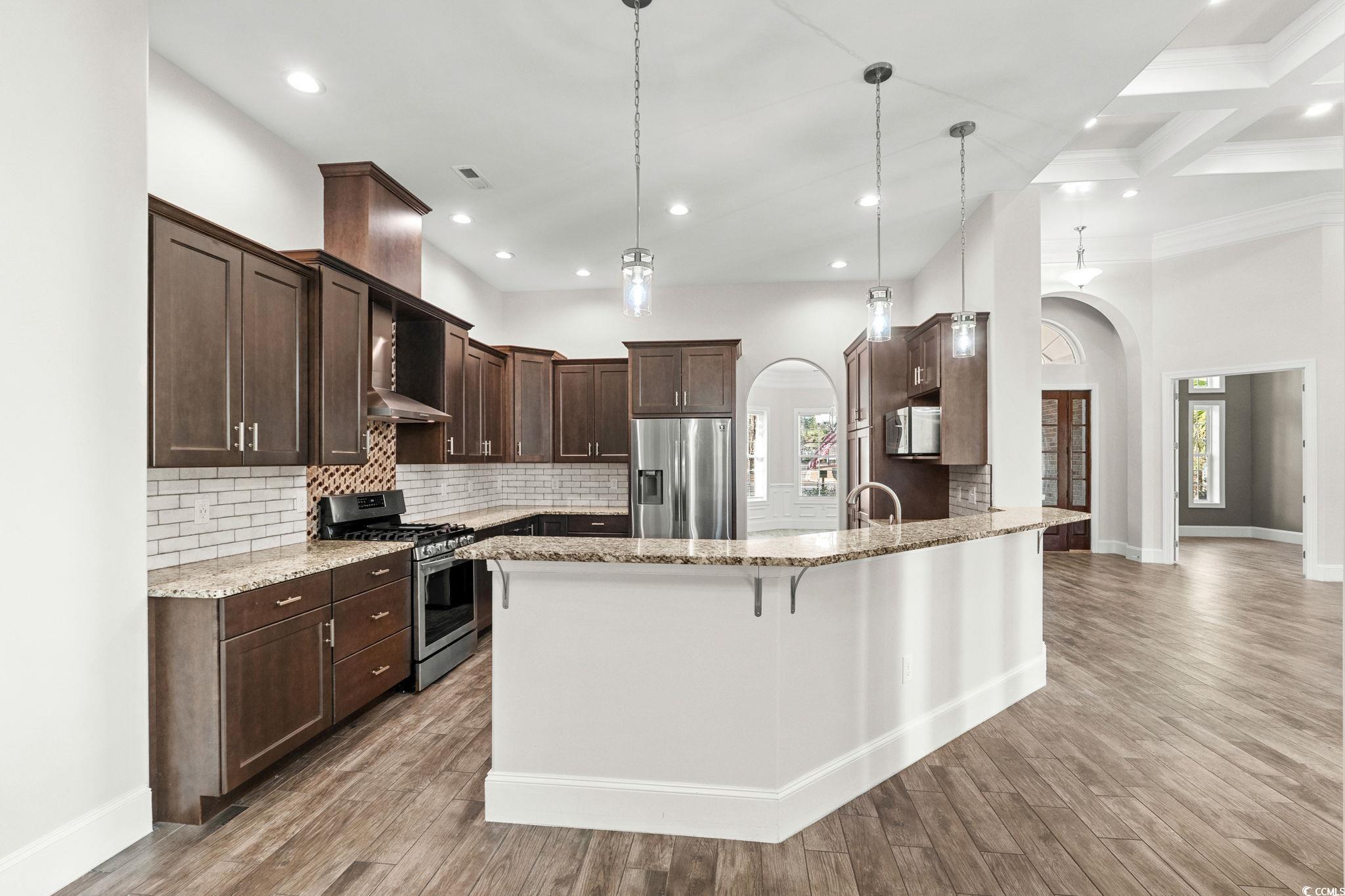653 Whispering Pines Ct.