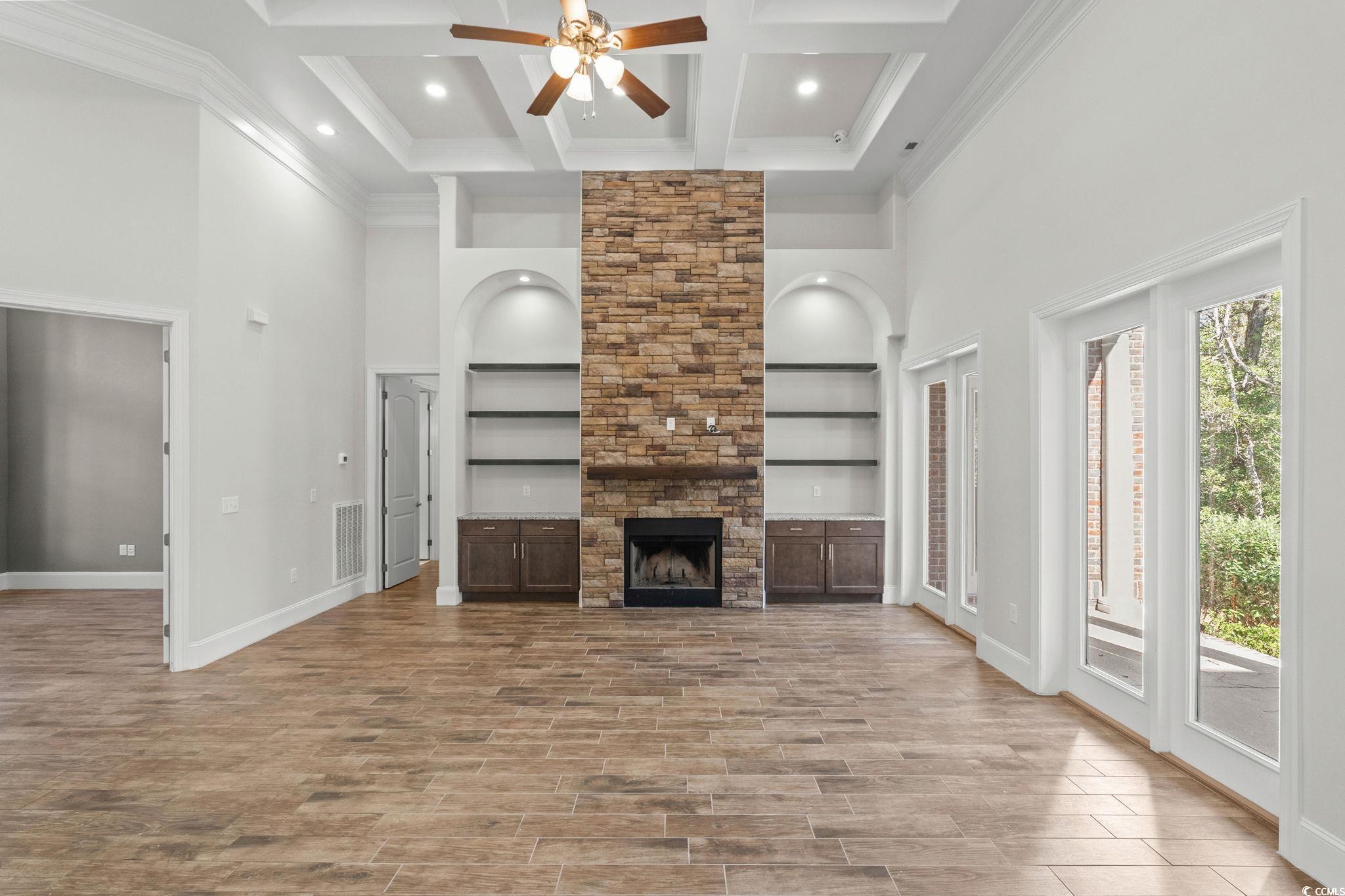 653 Whispering Pines Ct.