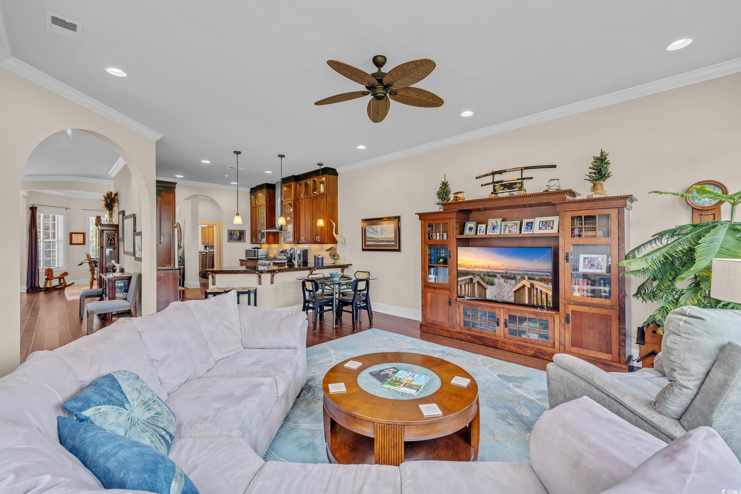 290 Dornoch Dr.