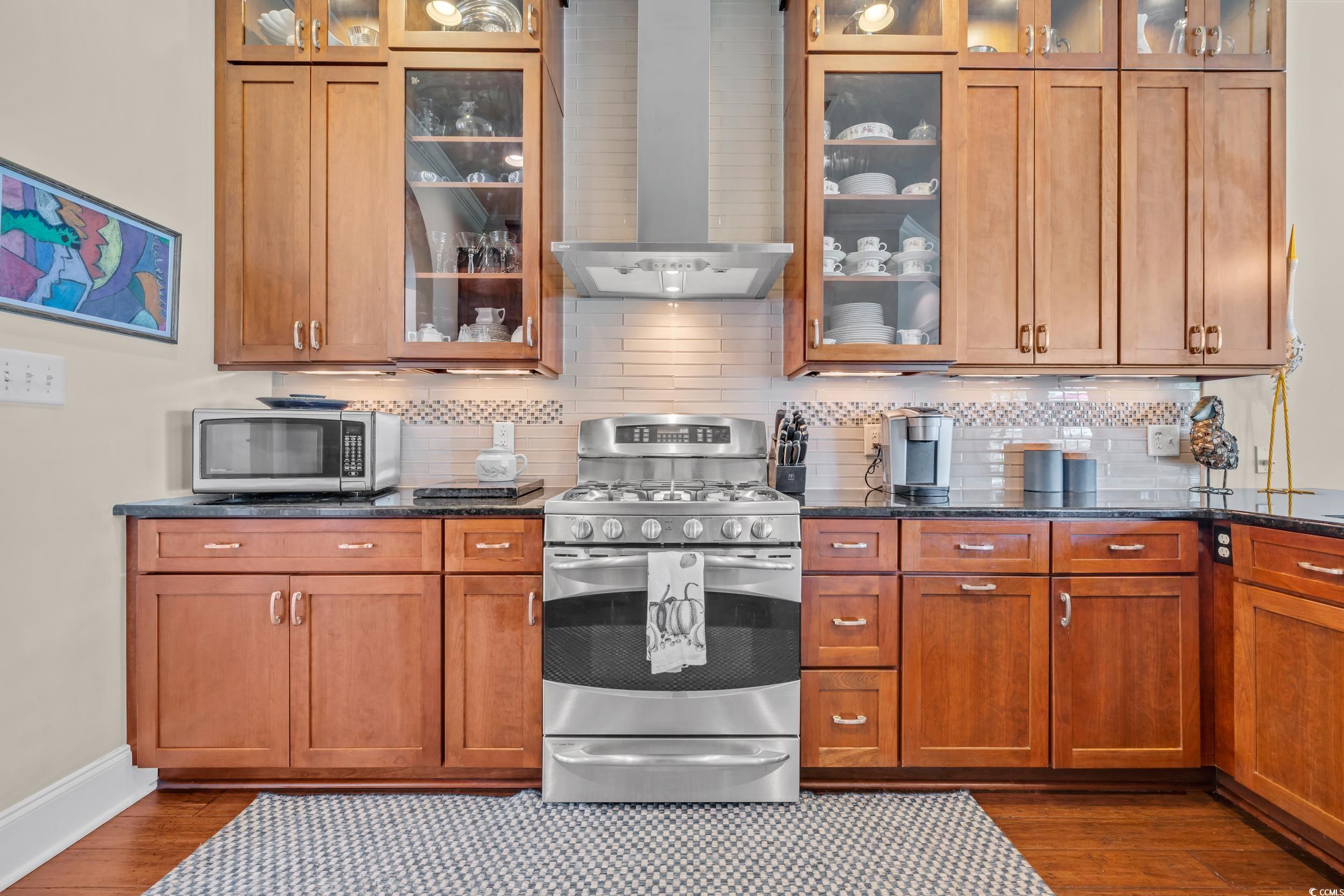 290 Dornoch Dr.