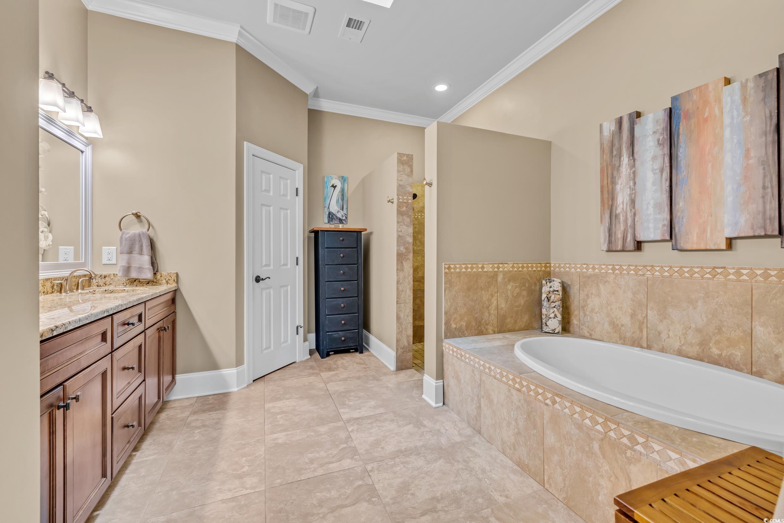 290 Dornoch Dr.