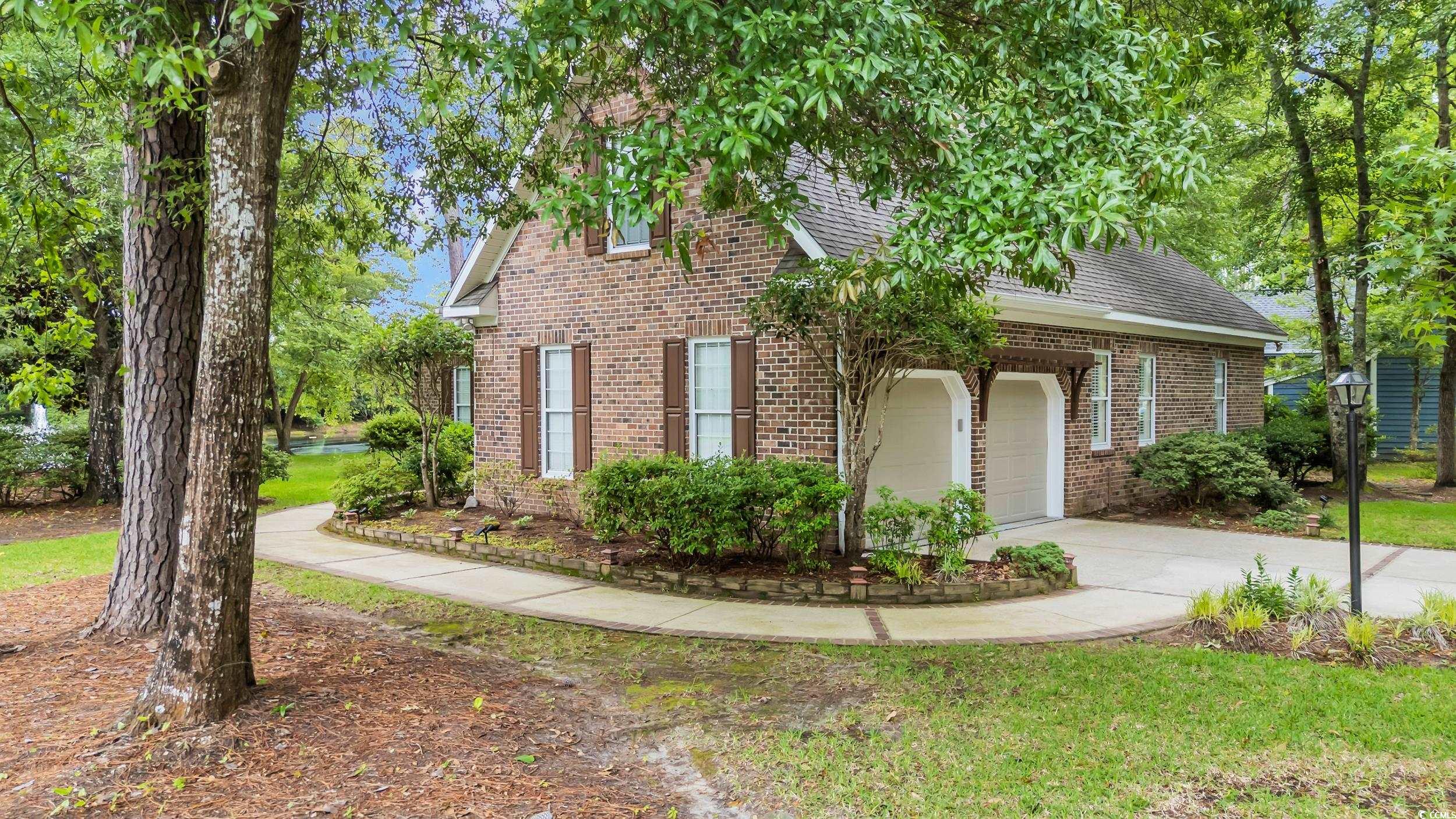 15 Cherbourg Ct.
