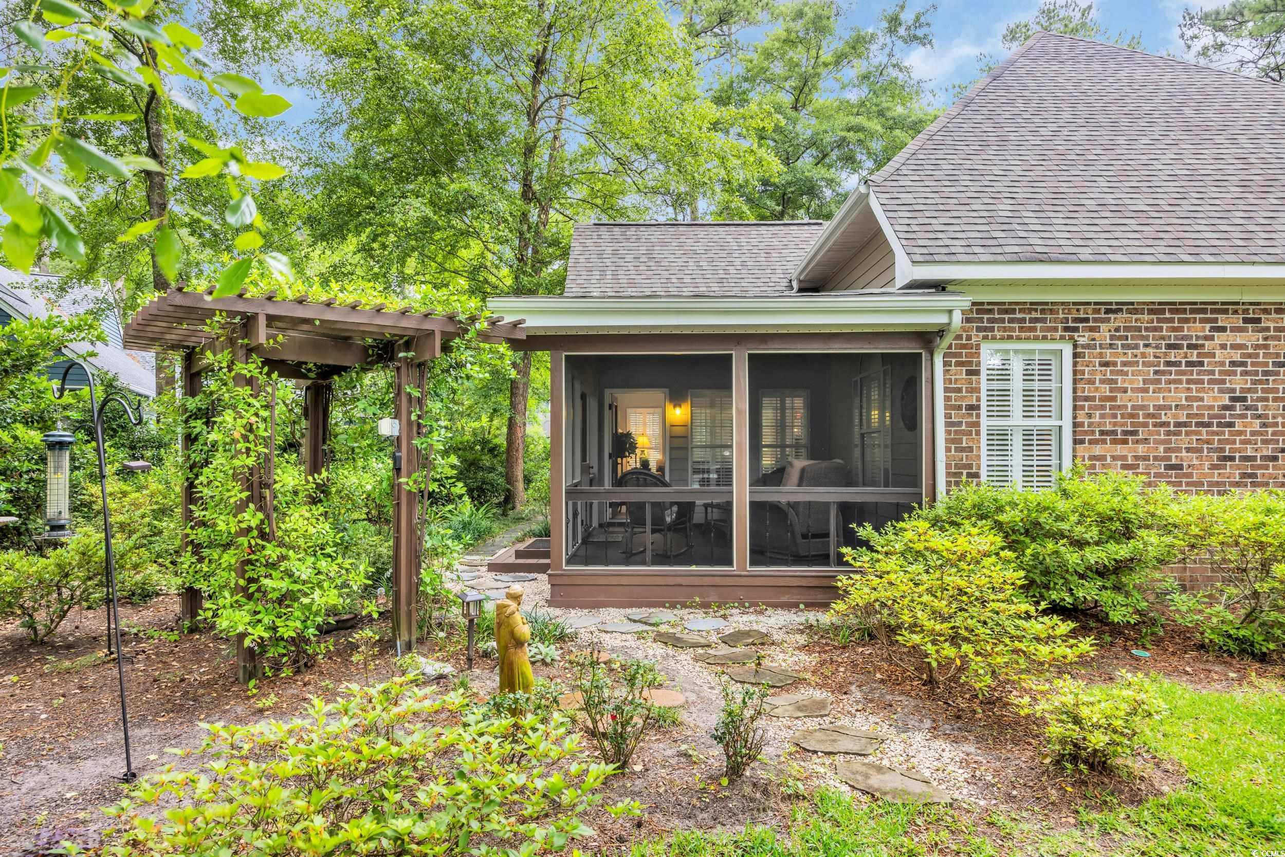 15 Cherbourg Ct.